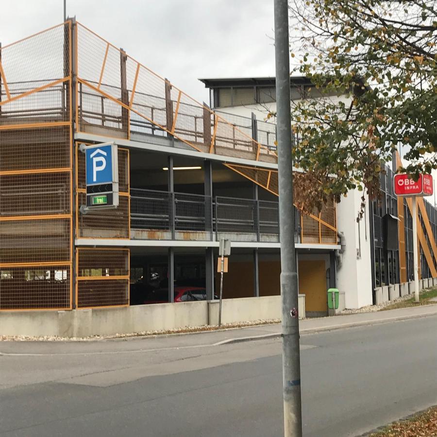 Lg Nicely Apartment Korneuburg Exterior photo